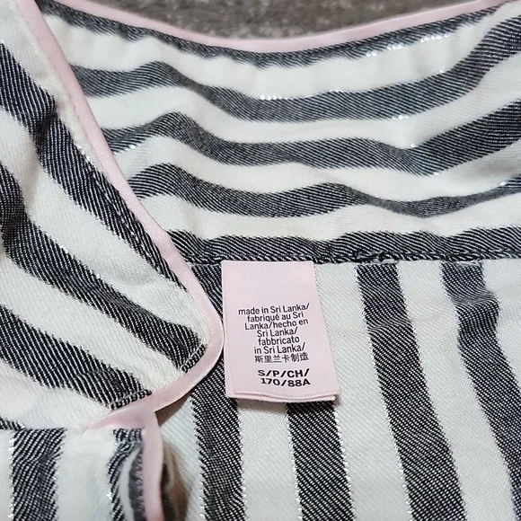 VICTORIA SECRET METALLIC STRIPED LONG-SLEEVE & SHORT LOUNGE SLEEPWEAR SET - Picture 4 of 16